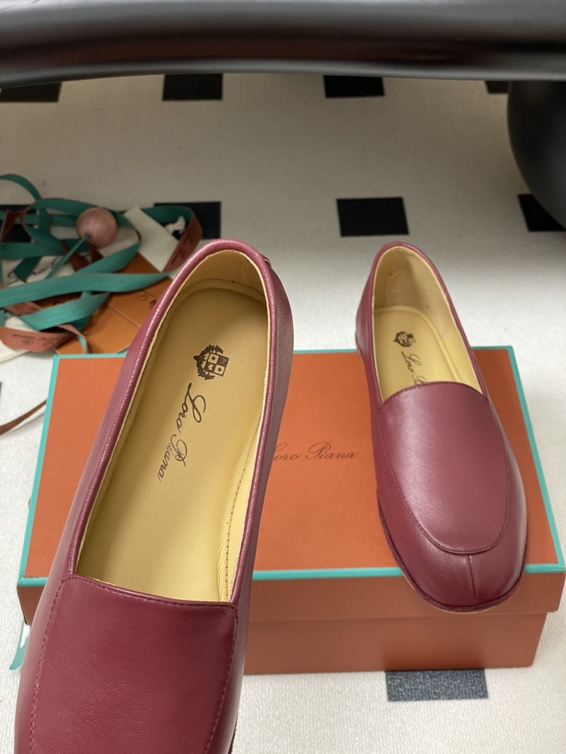 L0r0 P1ana loafers